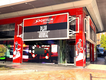 Salón Play House Salesas, Lugones